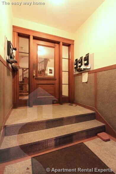 Building Photo - 9 Fairfield St