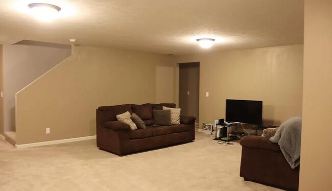 Building Photo - Spacious 4-Bedroom Near Lake Cunningham