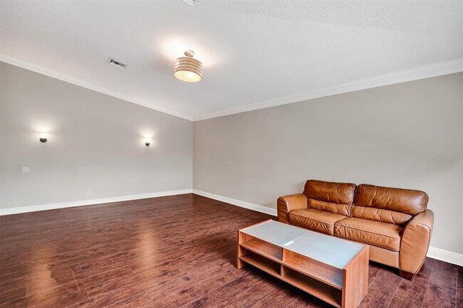 Building Photo - 10442 NW 60th Pl