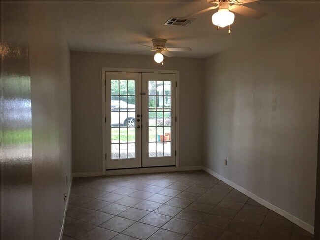 Building Photo - 5302 Avenue G
