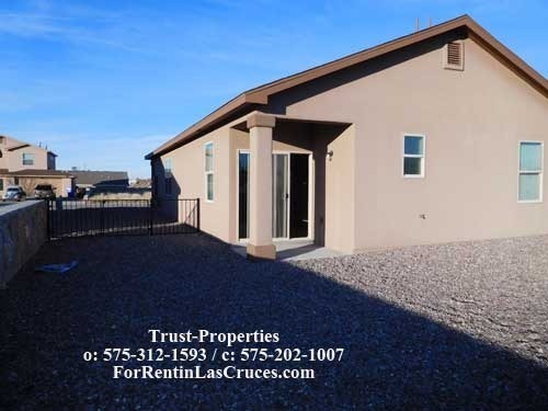 Building Photo - Close to Sonoma and Red Hawk Golf Course