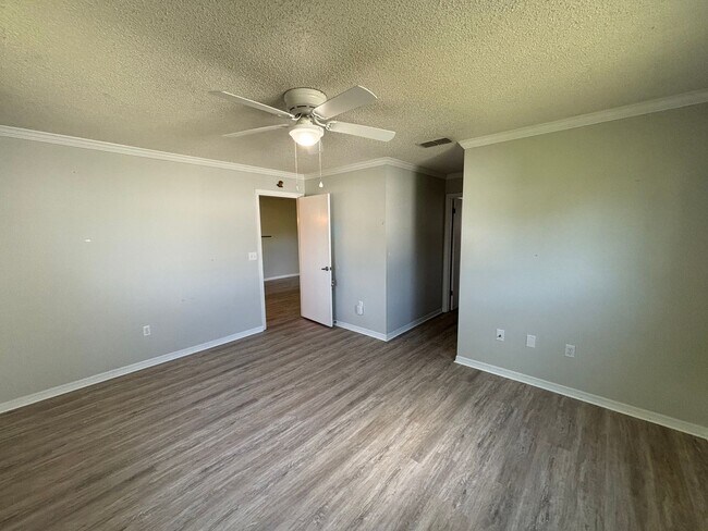 Building Photo - 6366 SW 115th Street Rd