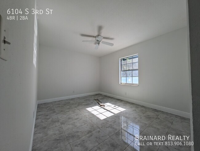 Building Photo - 6104 S 3rd St