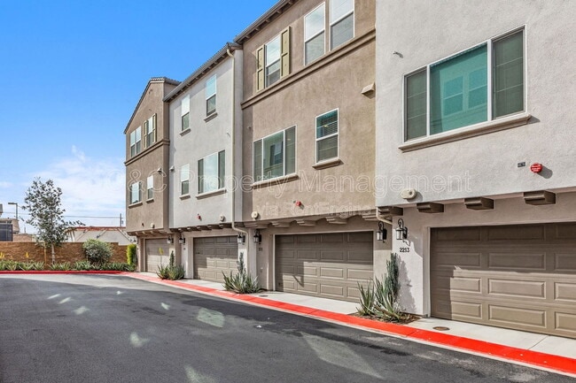 Building Photo - 2215 S Cordon Gln