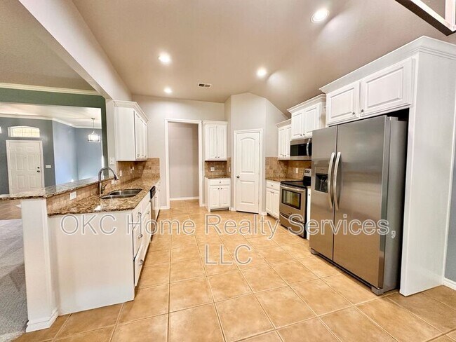 Building Photo - 14001 Korbyn Dr