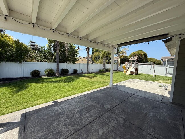 Building Photo - Beautiful home in Oxnard, CA