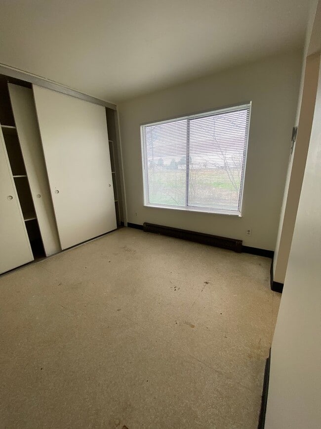 Building Photo - 1208-1210 Vandenberg Ave