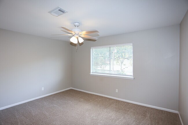Building Photo - 18102 Mahogany Forest Dr