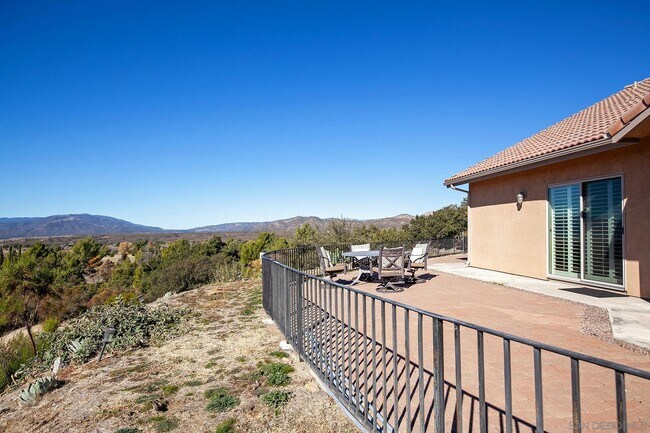Building Photo - 32153 Cerrada del Coyote