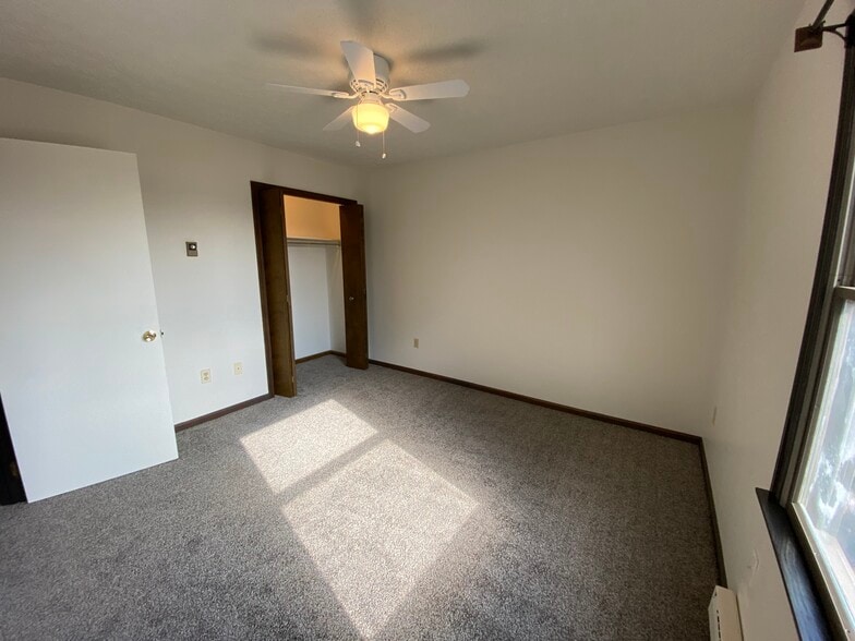 Bedroom 2 - 845 Red Oak Trl