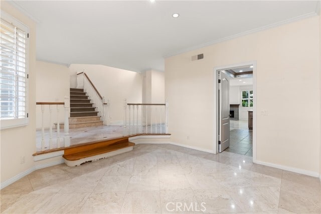 Building Photo - 6121 Greenbrier Dr