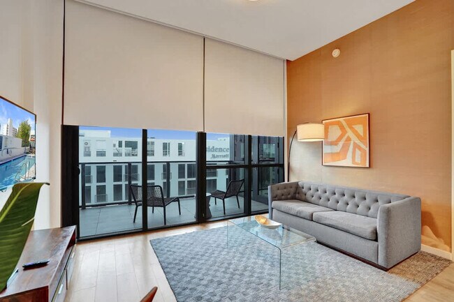 Building Photo - 1220 17th St