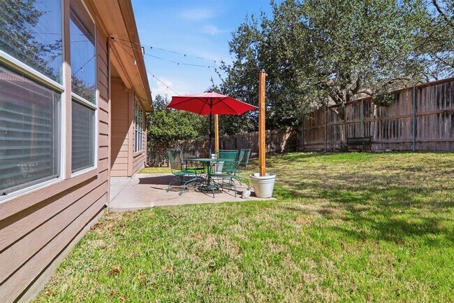 Building Photo - 2157 Paradise Ridge Dr