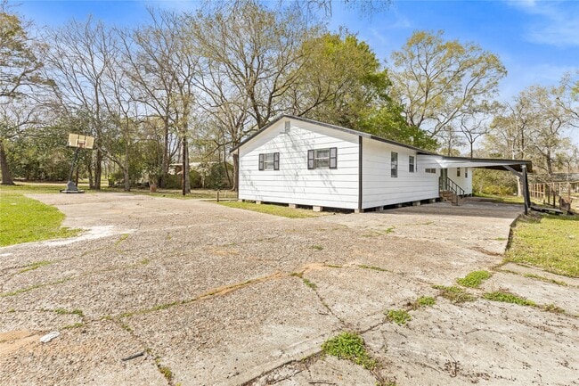 Building Photo - 804 Avenue I