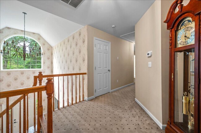 Building Photo - Private Pool, Fireplace & Endless Charm — Cross River, NY