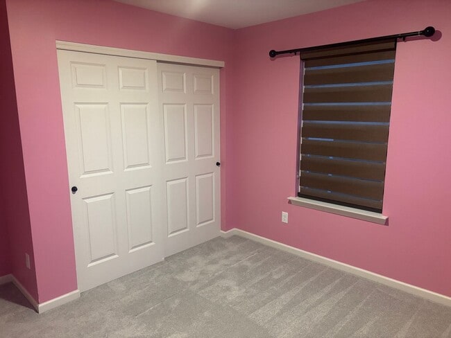 Building Photo - 708 Alban Aly