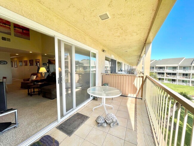 Building Photo - 741 Reef- MFR