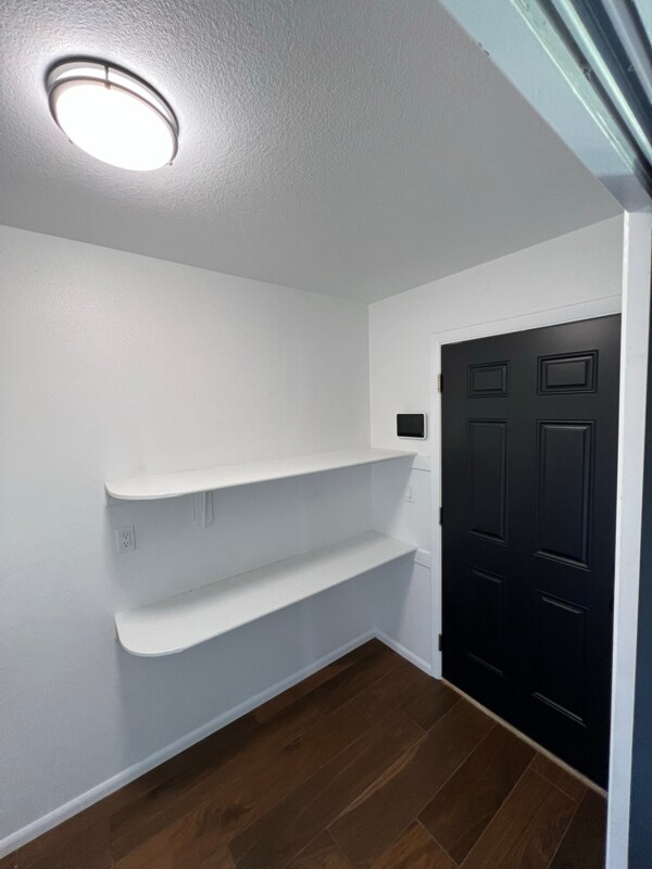 Building Photo - 1041 Deena Way