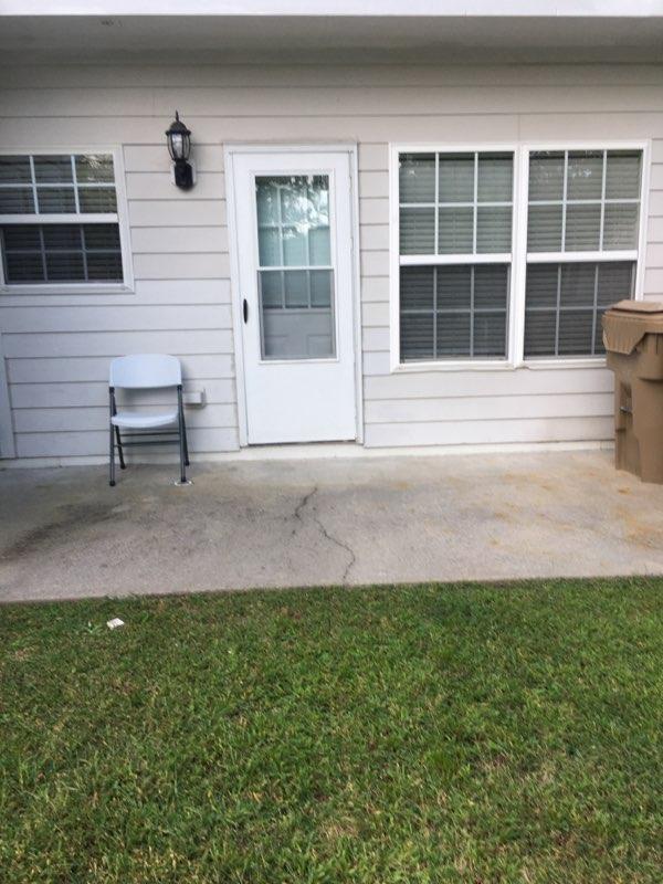 Building Photo - 2861 Bennington Dr