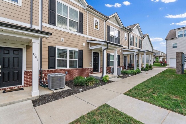 Primary Photo - Townhome For Lease