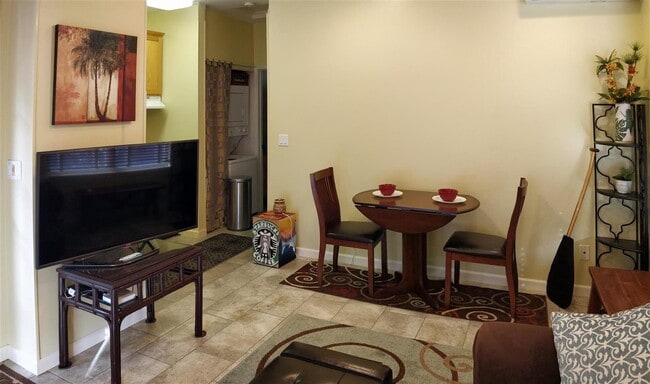 Building Photo - 170 Kuli Puu St