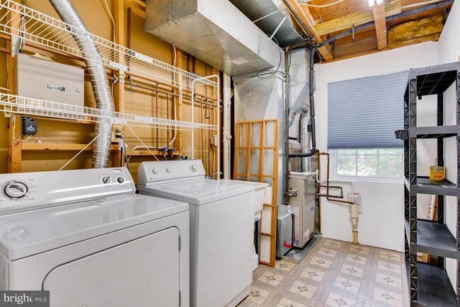 Building Photo - 3 Meadow Run Ct