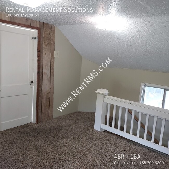 Building Photo - 100 SW Taylor St