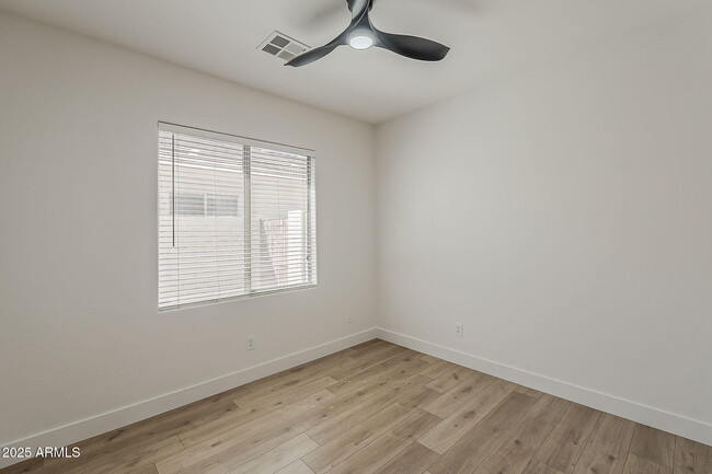 Building Photo - 3877 S Coach House Dr