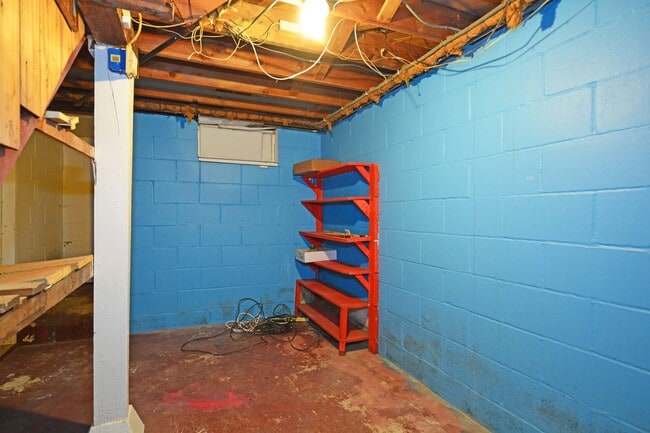 Building Photo - Charming Home for Rent in Brooklyn Center