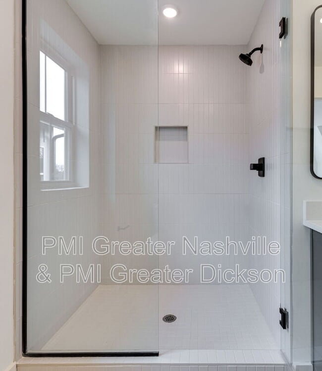 Building Photo - 537 Midnight Way