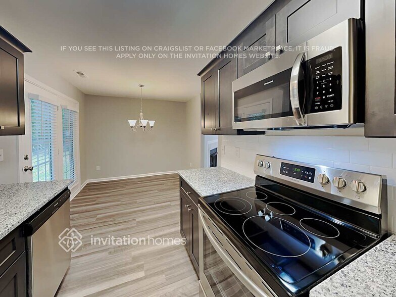 Building Photo - 277 Mission Tripp St