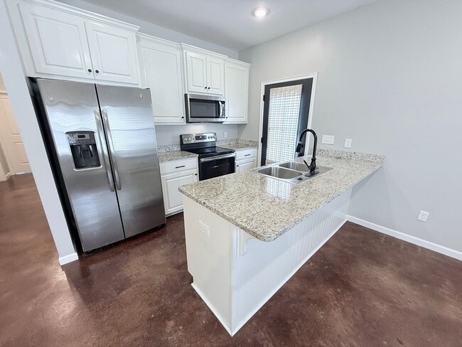 Building Photo - 104 Private Rd 4017