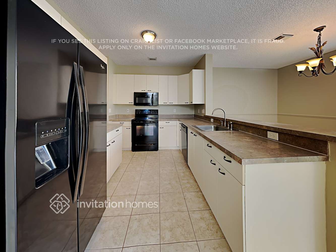 Building Photo - 1502 Running Oak Ln