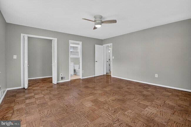 Building Photo - 9315 Linden Ave