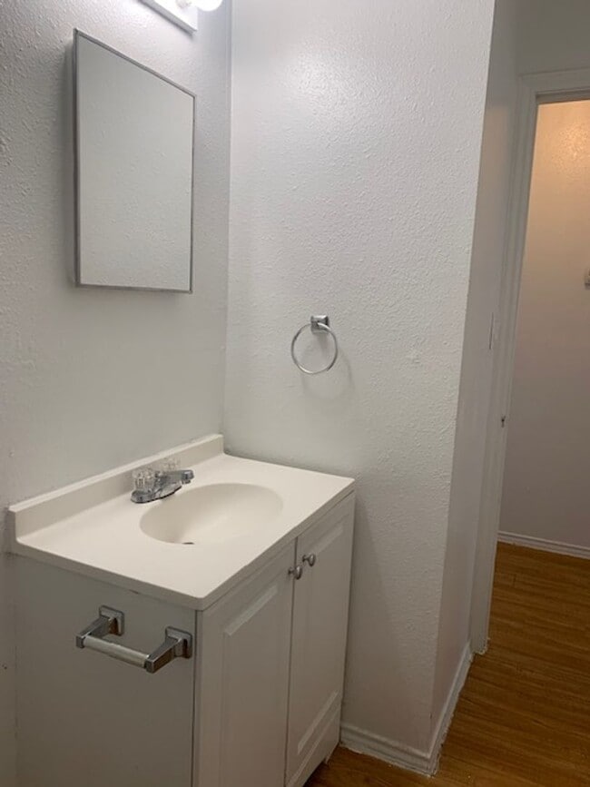 Building Photo - Two bedroom or one bedroom with office