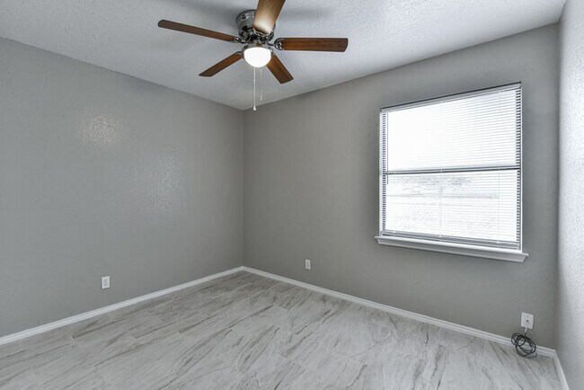 Building Photo - Stunning 4-Bedroom Home in Temple, TX