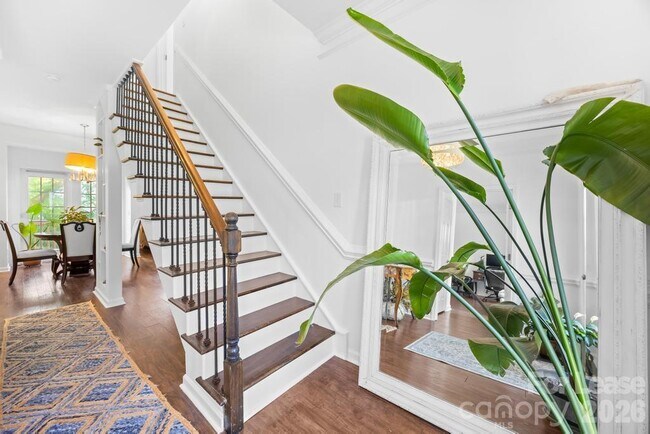 Building Photo - 124 Shorecrest Dr