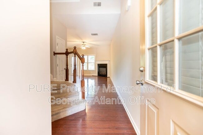 Building Photo - 5905 Oakbrook Lake Ct