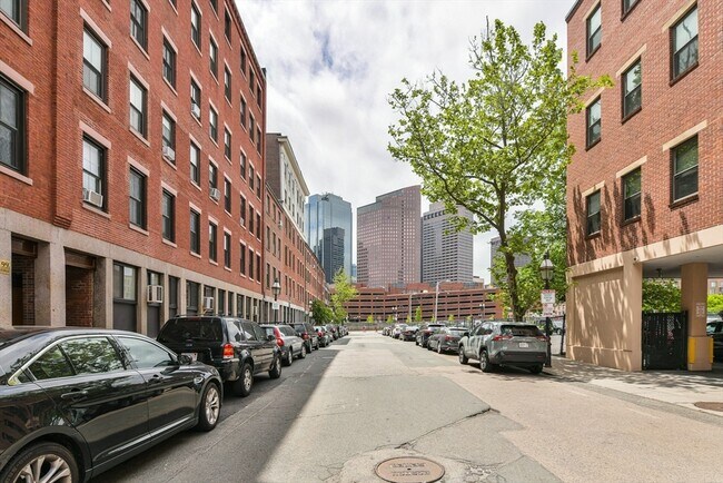 Building Photo - 130 Fulton St