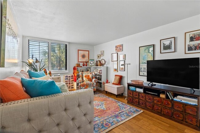 Building Photo - 644 Island Way