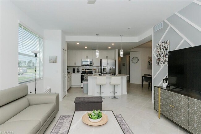 Building Photo - 15285 Green Acre Avenue Unit 418