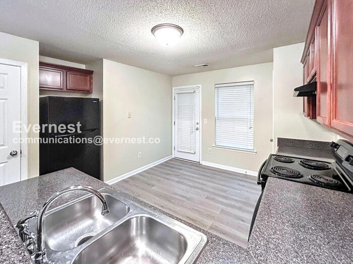 Building Photo - 3039 Broadleaf Trail Rd