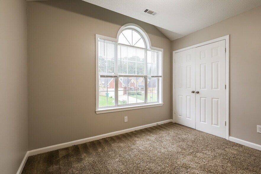 Building Photo - 7719 Briar Forest Ln