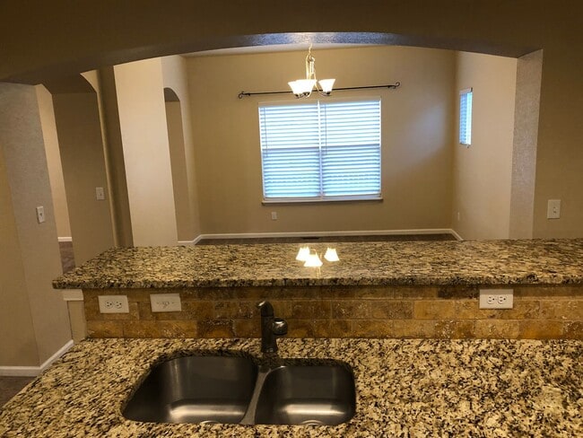 Building Photo - Very Nice 3 bed, 3 bath 2 car Home on a cul-de-sac in Peyton with Mountain Views