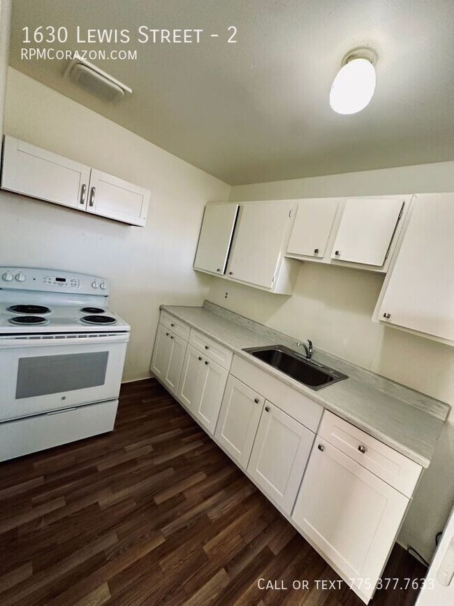 Building Photo - 1630 Lewis St