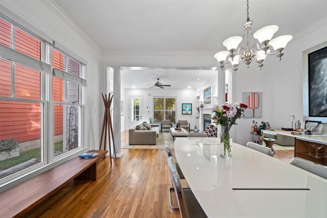 Building Photo - 556 Rienzi Dr