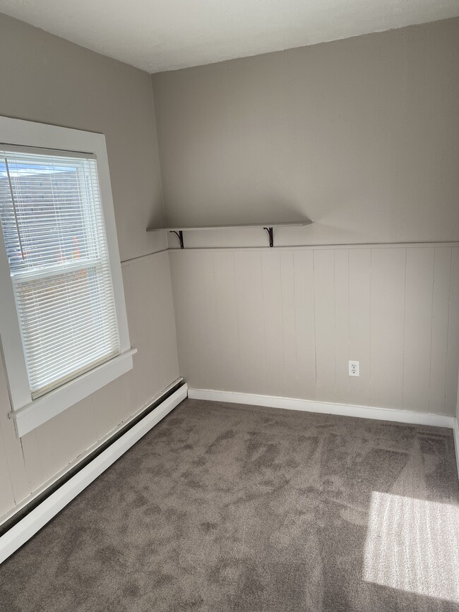 Building Photo - 123 Main St