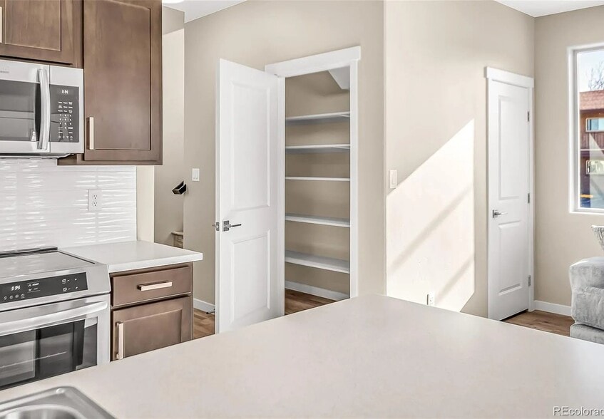 Building Photo - 1290 N 13th St