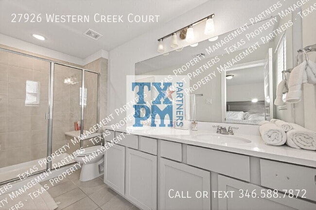 Building Photo - 27926 Western Crk Ct