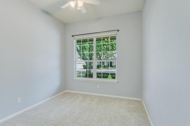 Building Photo - 8701 Little Laura Dr